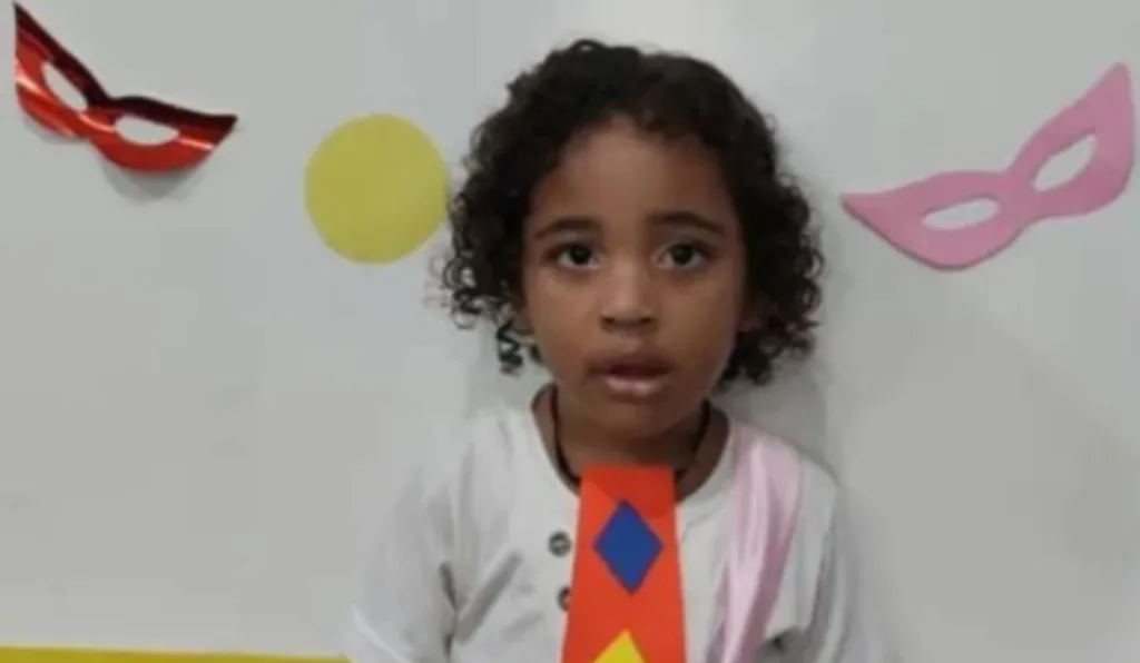 Emanuel foi sepultado nesta segunda-feira (3)