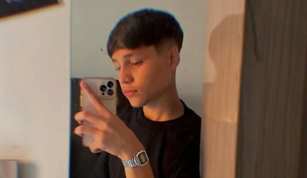 coroinha Gabriel Fernando dos Santos Lima, de 17 anos, que foi morto a tiros enquanto dormia na própria casa no distrito de Irerê, em Londrina