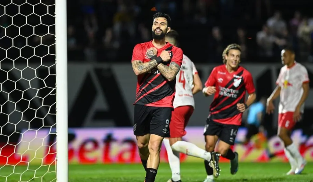 Mastriani não correspondeu as expectativas com a camisa do Athletico