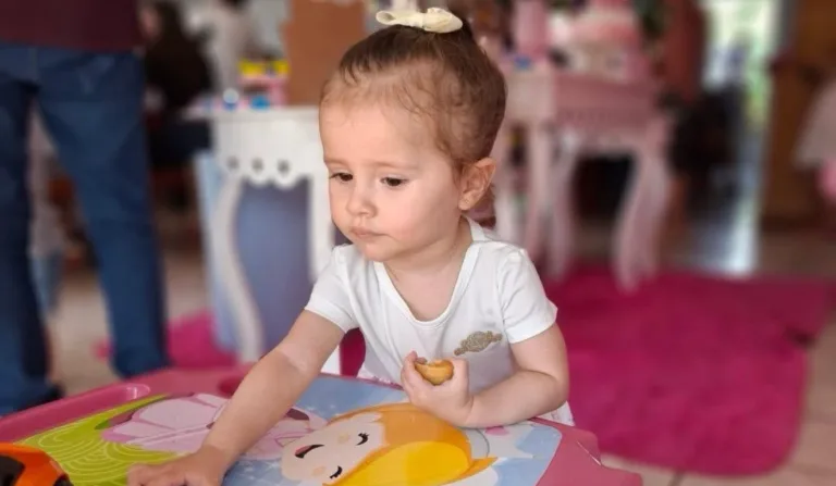 Família se despede de bebê que caiu de prédio no PR: "Nunca será esquecida"