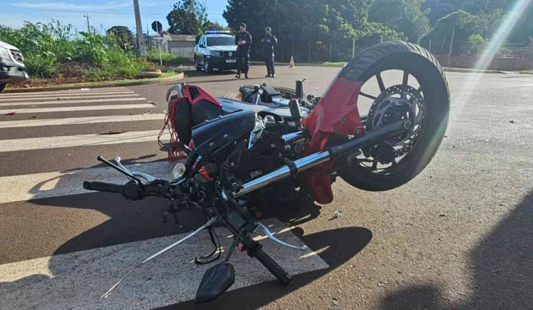 Mototaxista estava com um cliente na garupa no momento do acidente, em Toledo