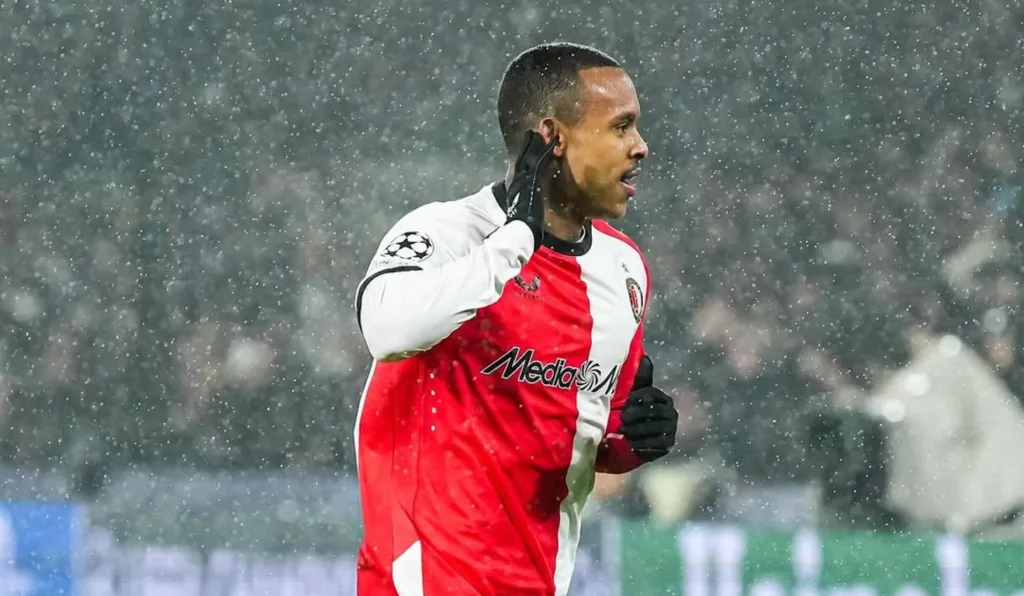 Igor Paixão, ex-Coritiba, foi convocado pela seleção após se destacar pelo Feyenoord