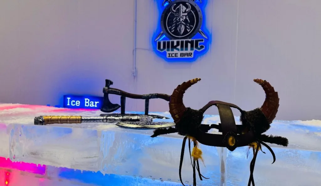 Curitiba ganha bar de gelo com temática viking e temperatura a -10°C; confira
