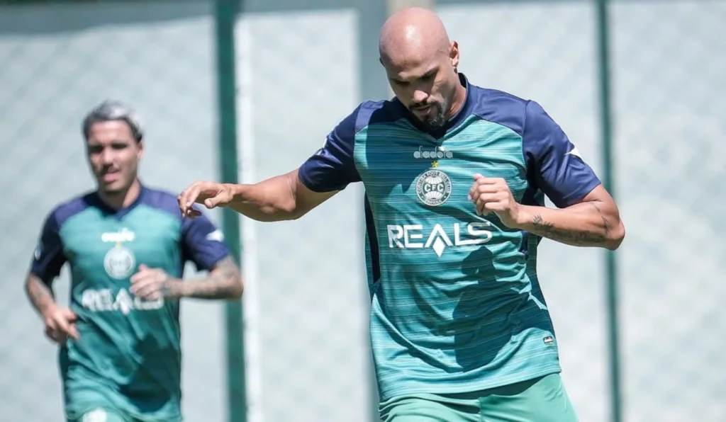 Coxa se prepara para encarar o Maringá