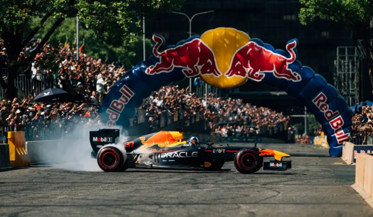 Carro RB7 da Red Bull Racing, utilizado por Sebastian Vettel.