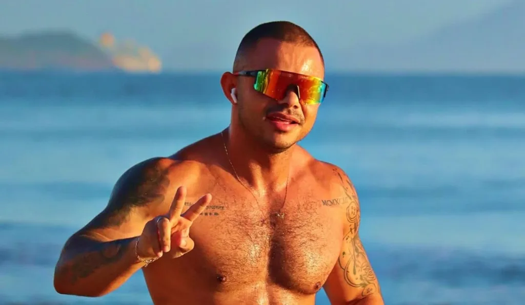 O médico Alisson Nunes morreu após sofrer uma parada cardíaca, em Indaial-SC, aos 31 anos