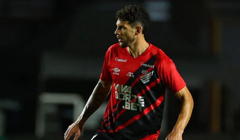 Tobias Figueiredo, zagueiro do Athletico