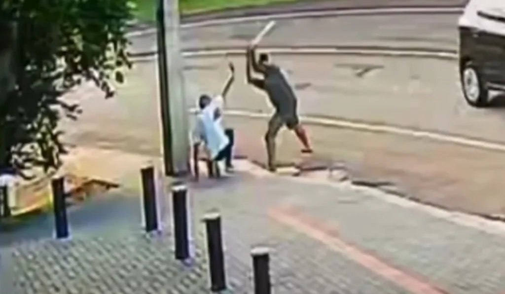 homem morre espancado com bastão em Cascavel