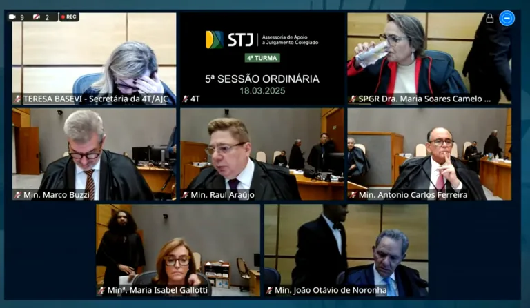 4ª turma do Superior Tribunal de Justiça (STJ) durante sessão desta terça-feira (18)