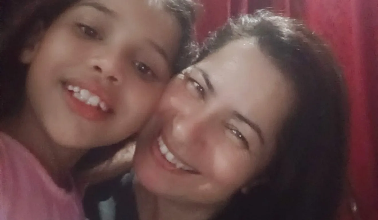 Avó e neta foram mortas por um suspeito que deixou uma mensagem na parede