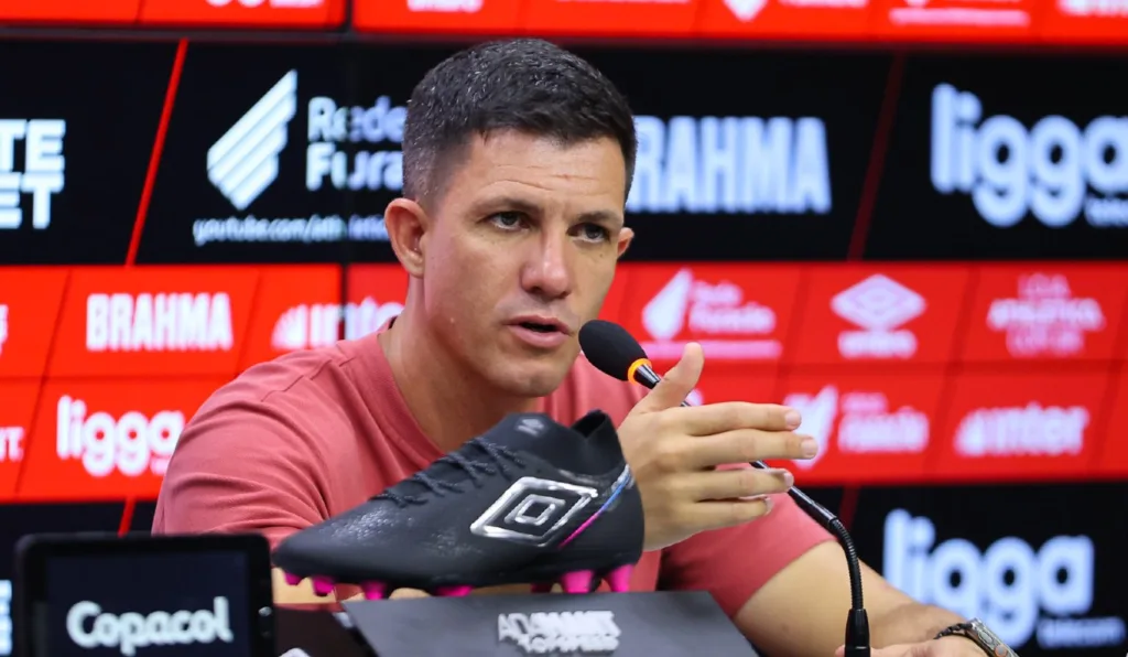 Maurício Barbieri, técnico do Athletico