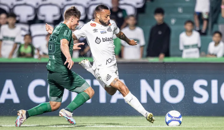 Lance de Coritiba x Santos, pela Série B 2024