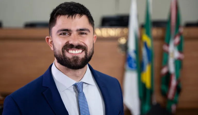 João Bettega, vereador em Curitiba, é condenado por chamar adolescente autista de comunista