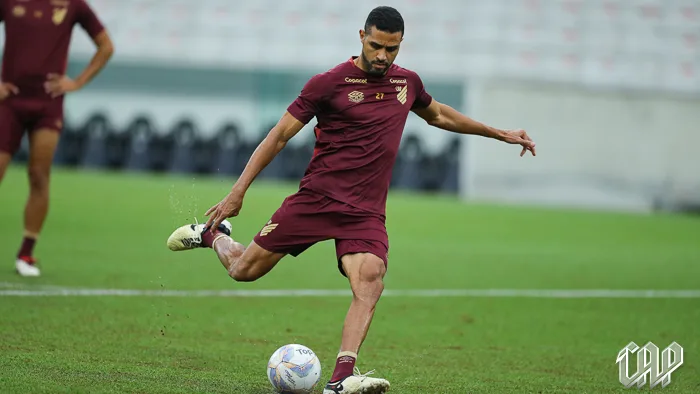 Alan Kardec em treino do Athletico