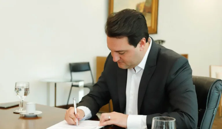 Ratinho Jr. anuncia Marcio Nunes e Luizão Goulart como novos secretários