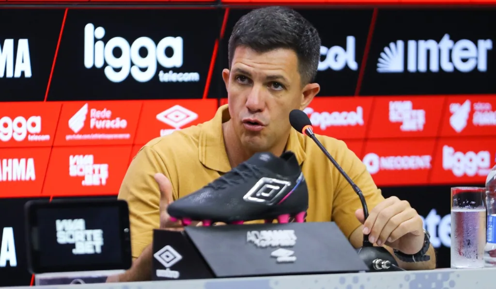 Maurício Barbieri, técnico do Athletico