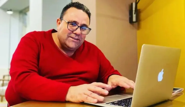 Cristiano Luiz Freitas tinha 45 anos e era jornalista