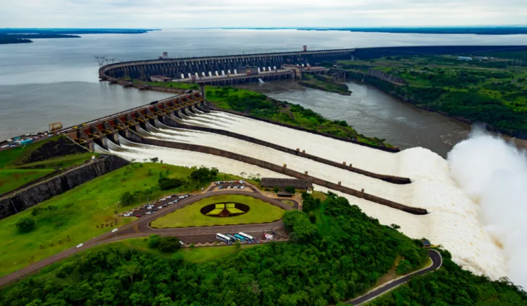 Itaipu Binacional vista de cima