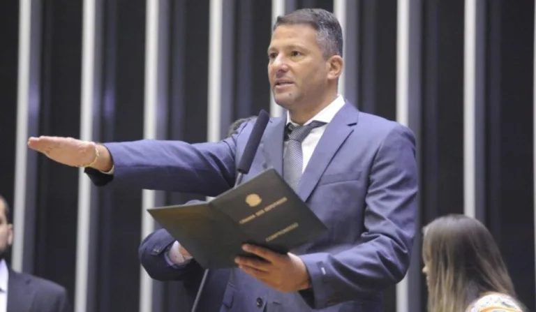 Washington na posse como deputado federal, em 2018.