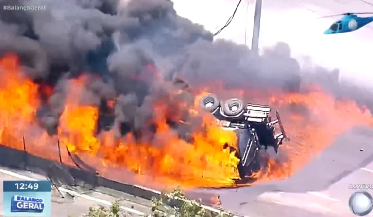 caminhão explode na dutra e preocupa autoridades