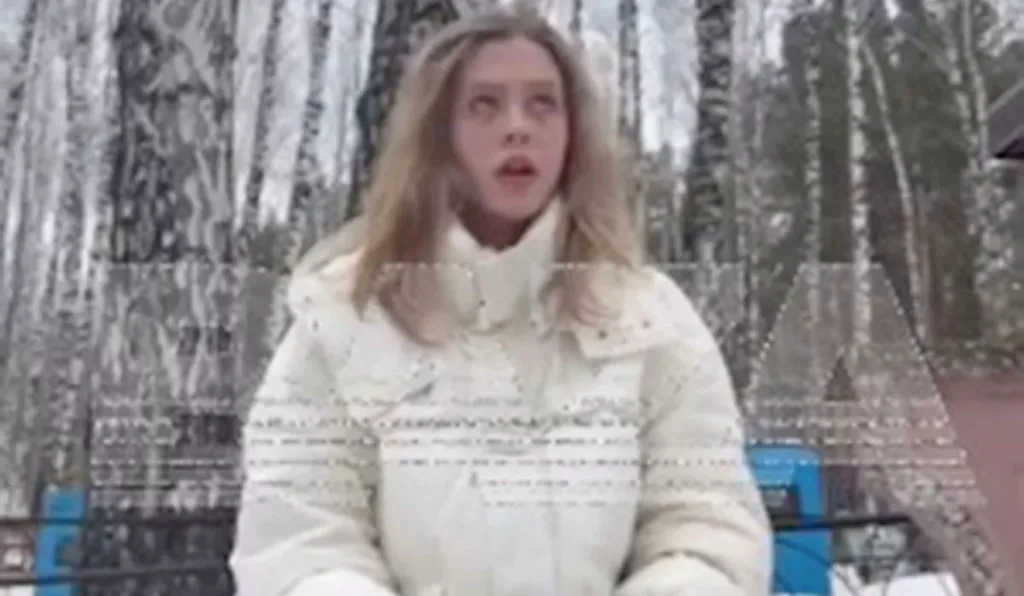 adolescente em cemitério