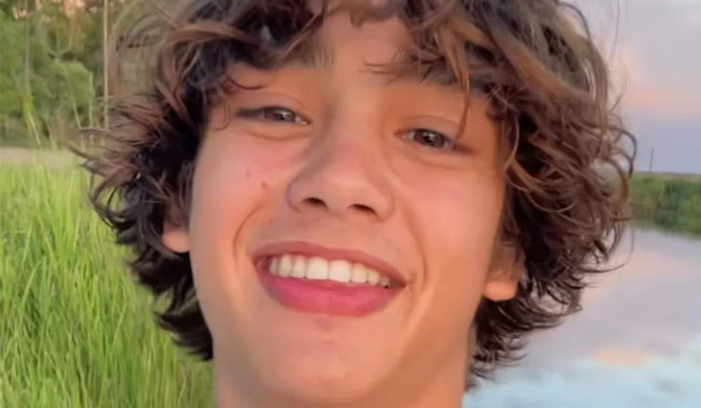 O influenciador Joshua Blackledge, de 16 anos