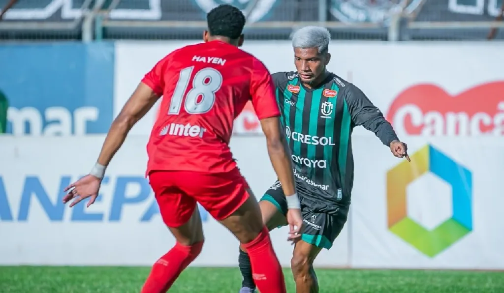 Lance de Maringá x Athletico, pela semifinal do Paranaense