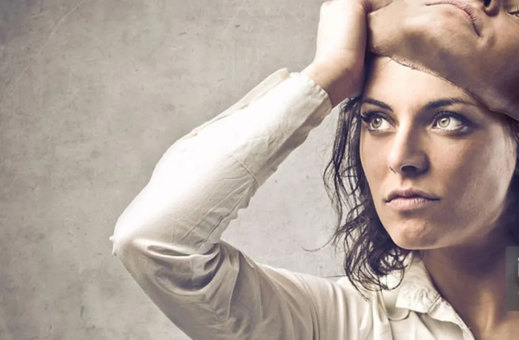 Pessoas hipócritas são aquelas de duas caras, como se diz no popular