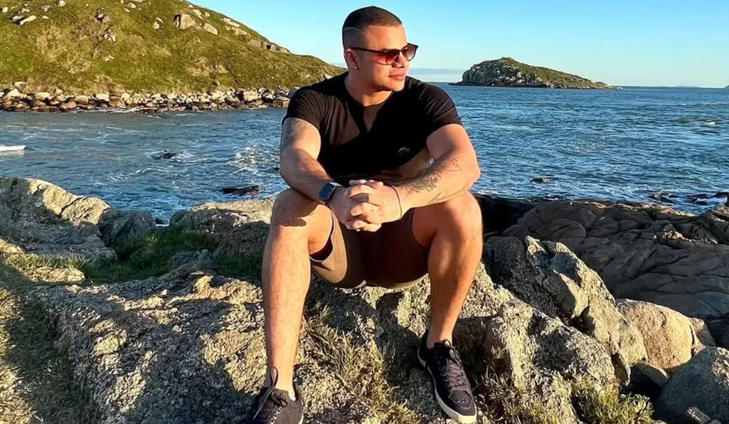 O médico Alisson Nunes morreu após sofrer uma parada cardíaca, em Indaial-SC, aos 31 anos 