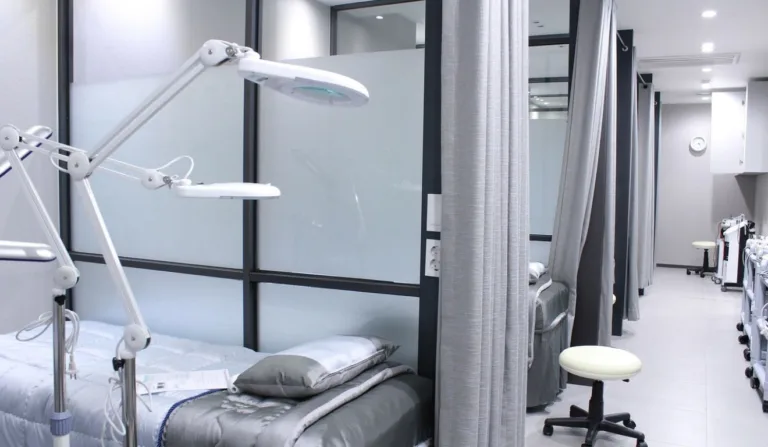 14 crianças são levadas ao hospital após passarem mal ao tomar refrigerante