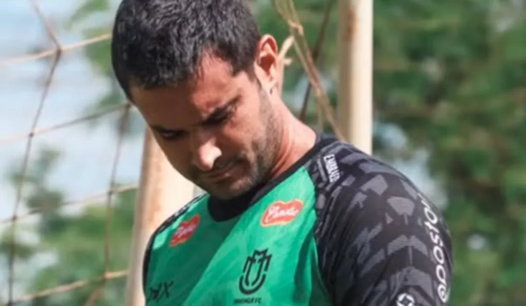 Goleiro Dheimison, do Maringá.