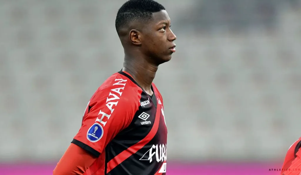 Matheus Babi interessa ao Juventude