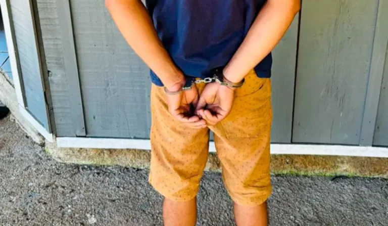 Marido que manteve a esposa em cárcere privado por cinco anos está foragido