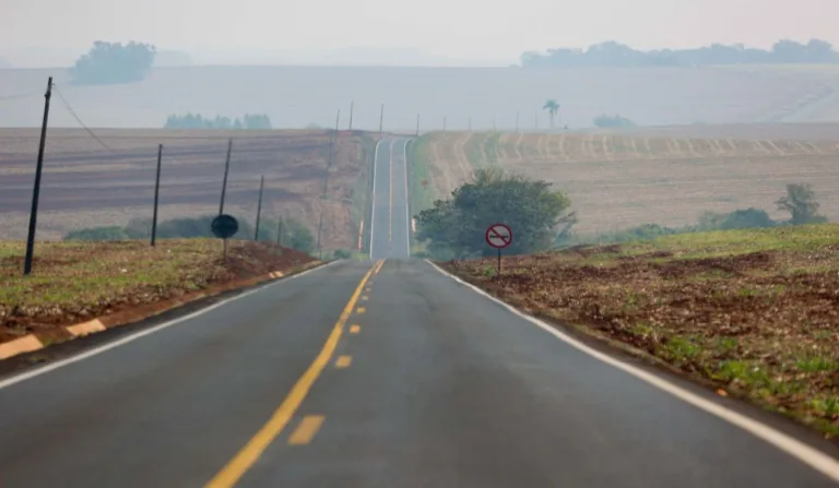Rodovia da região Norte do paraná.