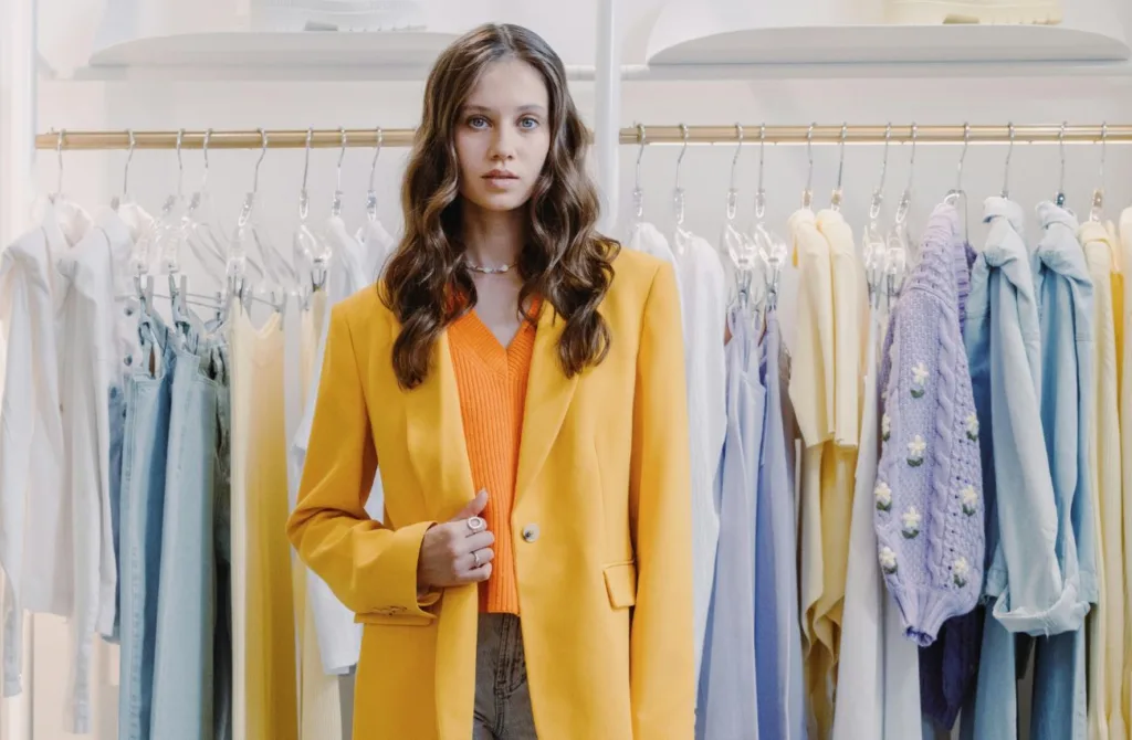 Amarelo é uma das cores mais usadas por hipócritas,