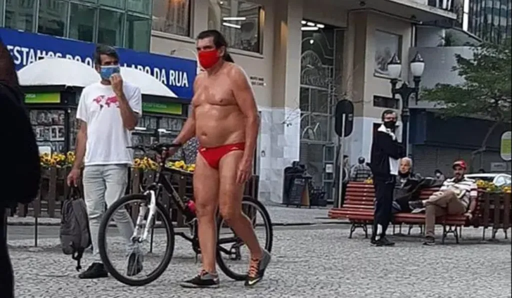 Por que Oil Man? Entenda apelido de personagem folclórico de Curitiba que morreu ao 64 anos