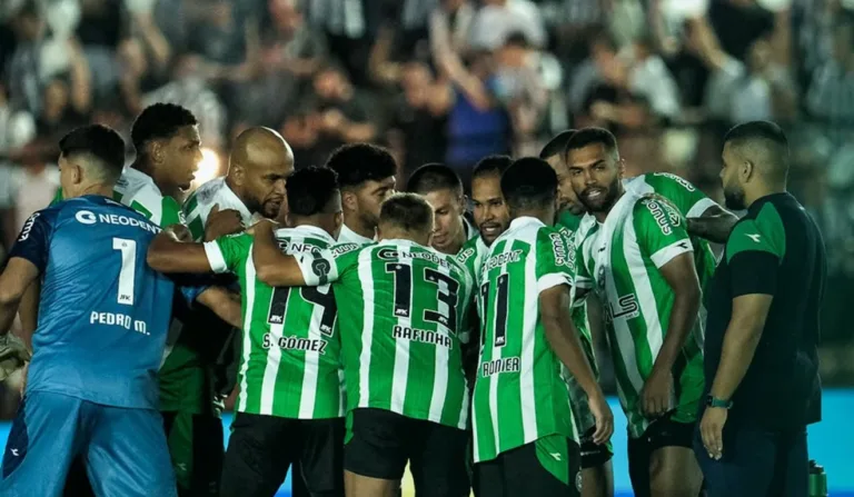 Elenco do Coritiba para 2025. (Foto: Coritiba/ Divulgação)