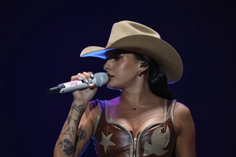 Ana Castela faz show gratuito nesta sexta-feira (21), em São José dos Pinhais