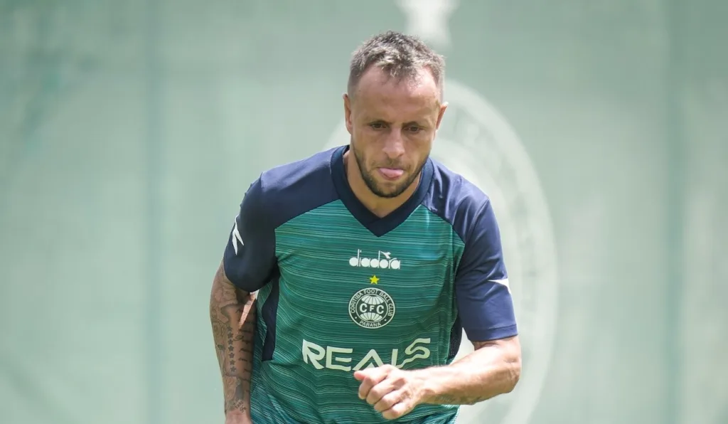 Rafinha em treinamento no Coritiba