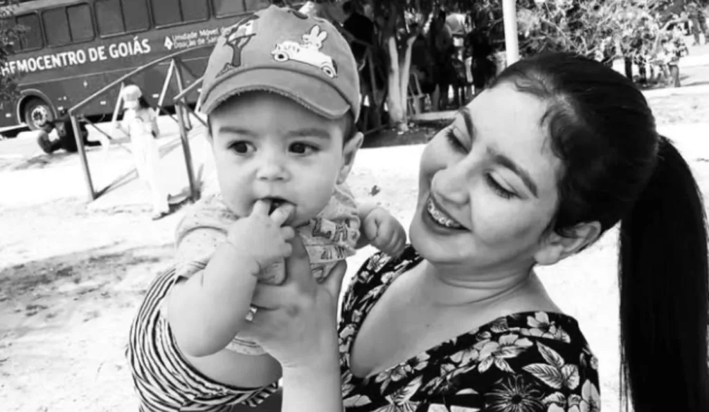 mãe de bebê esquecido em carro