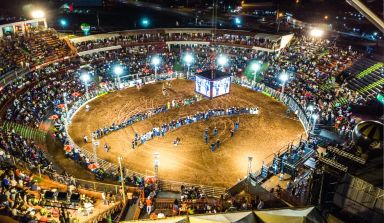 Festa do Peão de Boiadeiro de Colorado vista de cima