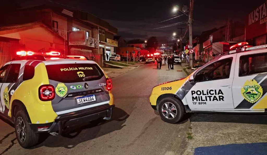 Jovem foi morto a tiros em frente a casa da amiga, no bairro Umbará, em Curitiba