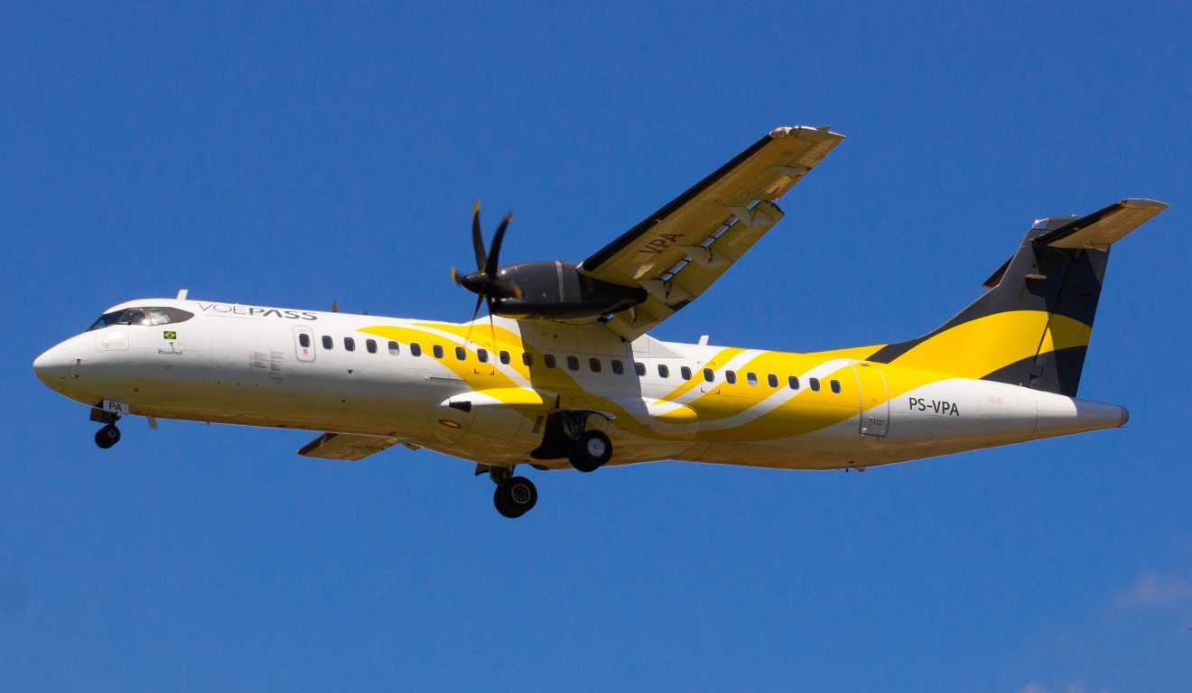avião ATR72 da Voepass, semelhante ao que caiu em VInhedo