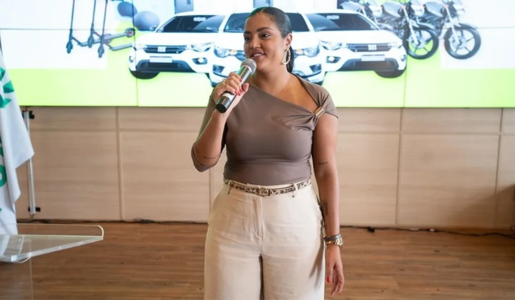 Gisely Almeida, gestora do Dexis Instituto e assessora de Desenvolvimento do Cooperativismo da Sicredi Dexis