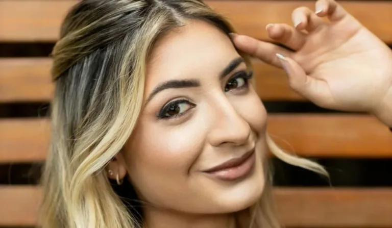 Jovem foi encontrada morta dentro do próprio carro em Foz do Iguaçu, no Oeste do Paraná