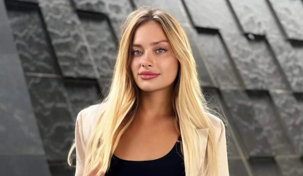 A modelo ucraniana Maria Kovalchuk 