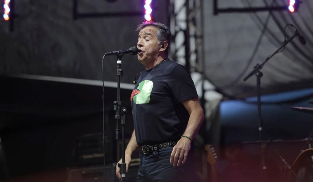 Nasi, vocalista da banda Ira!