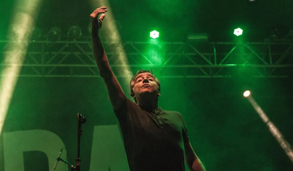 Nasi, vocalista da banda Ira!