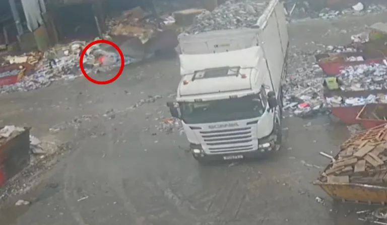 A situação gerou grande repercussão (Foto: reprodução / The Sun)