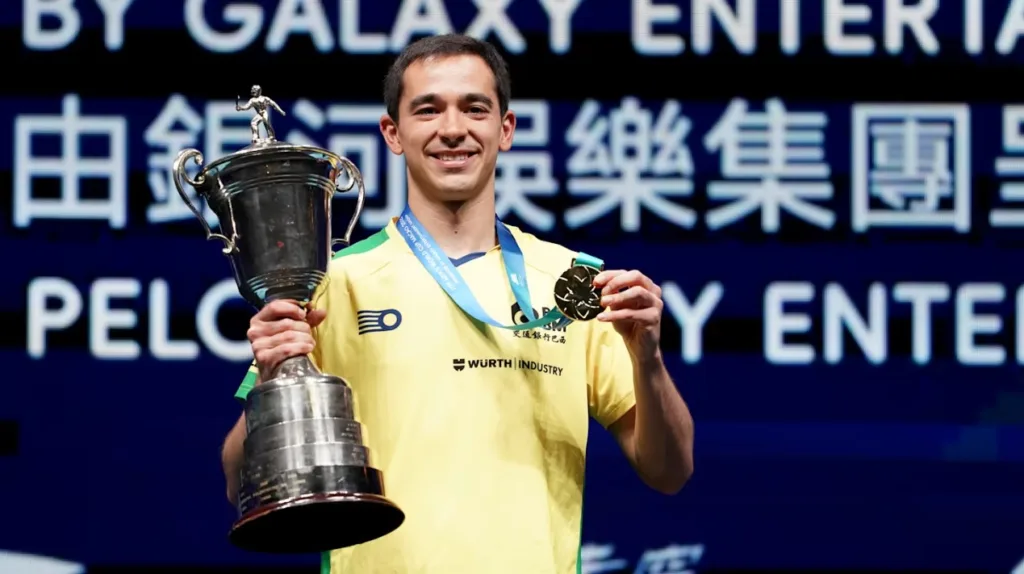 Hugo Calderano foi campeão da Copa do Mundo de tênis de mesa.